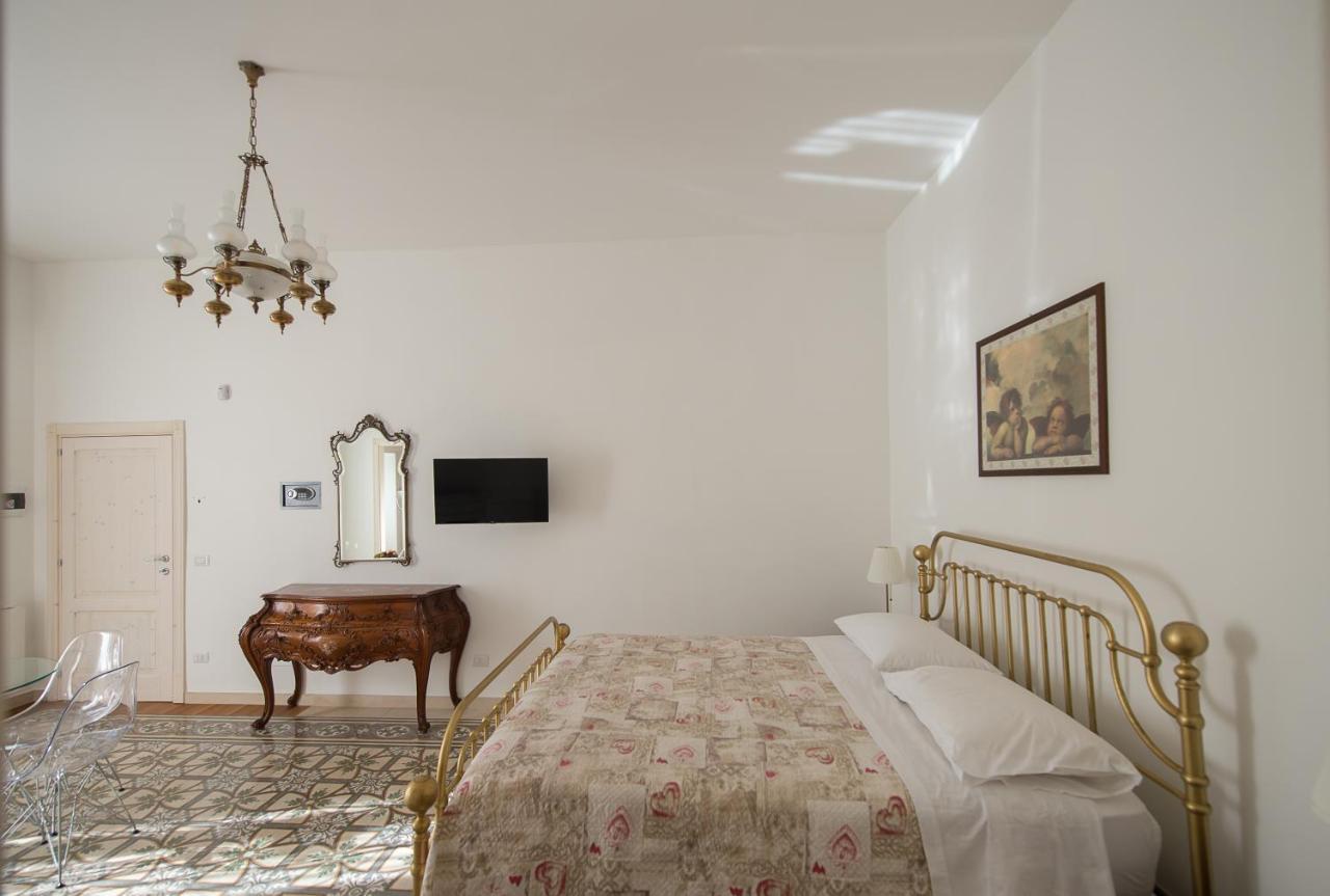 Ai Cappuccini Guest House Ноикатаро Екстериор снимка