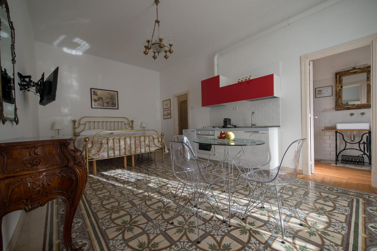 Ai Cappuccini Guest House Ноикатаро Екстериор снимка