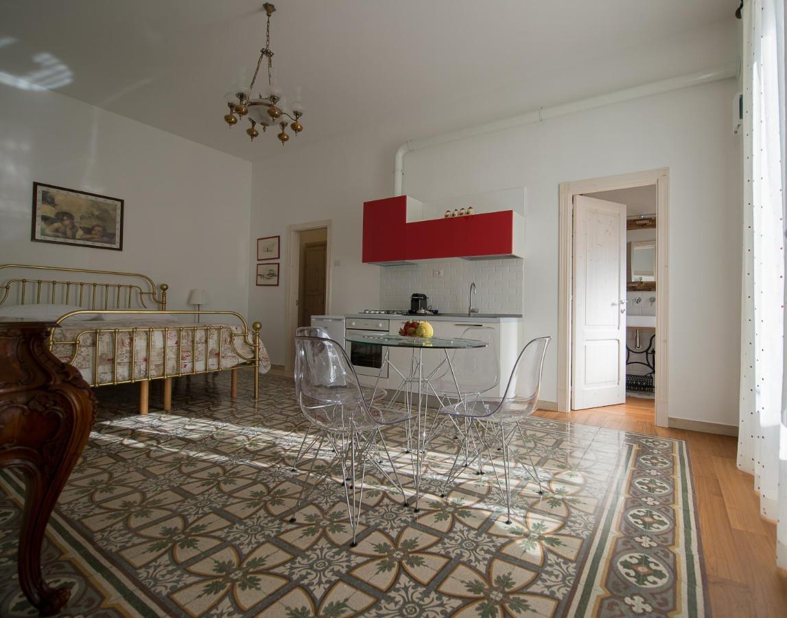 Ai Cappuccini Guest House Ноикатаро Екстериор снимка
