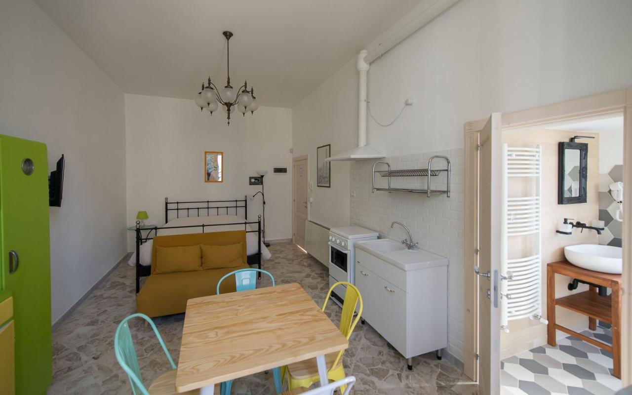 Ai Cappuccini Guest House Ноикатаро Екстериор снимка
