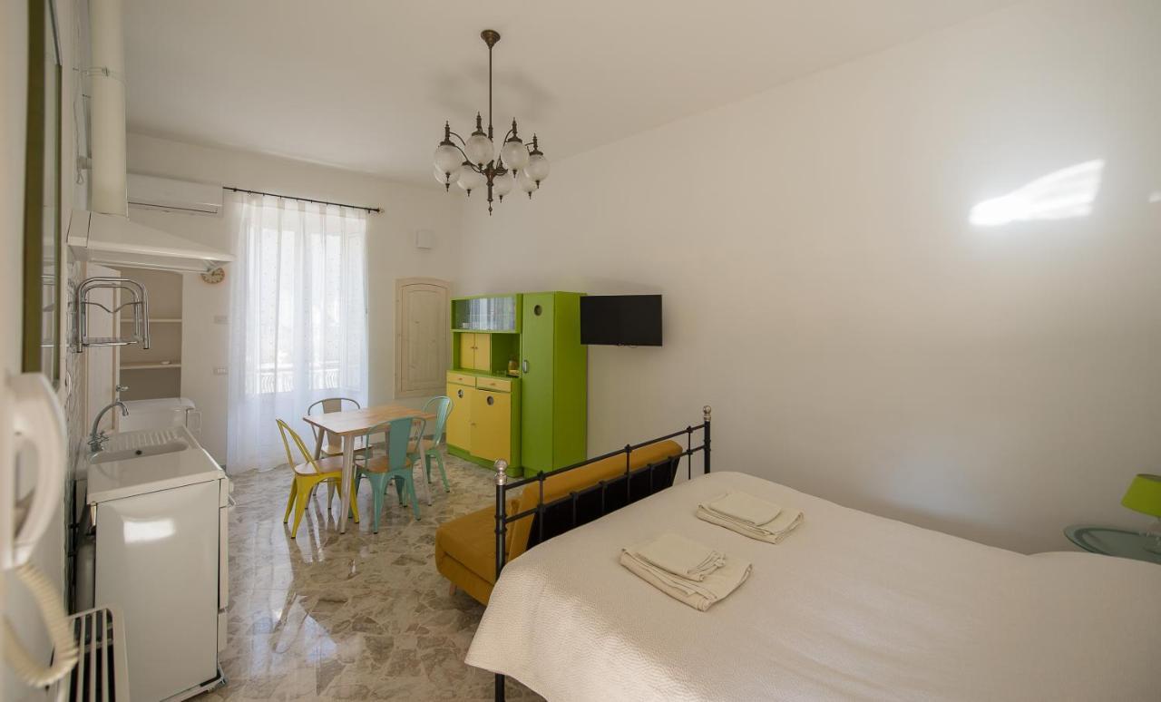 Ai Cappuccini Guest House Ноикатаро Екстериор снимка
